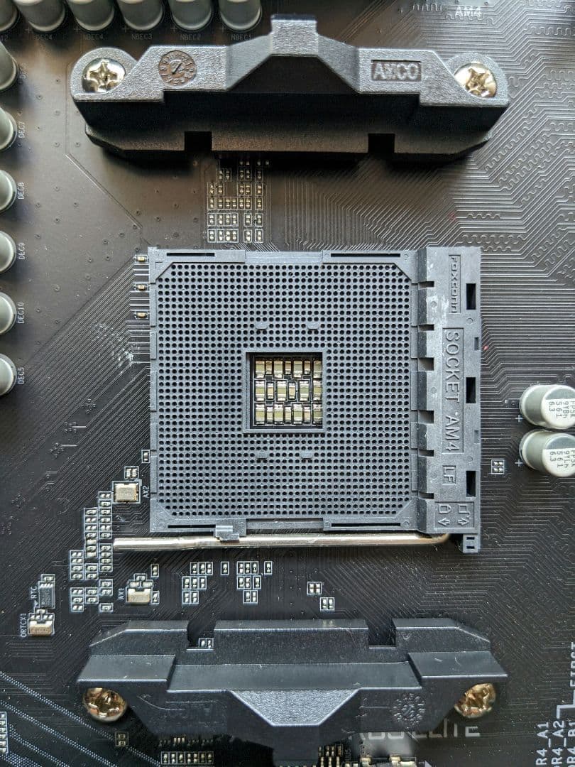 Ryzen 7 3700X、X570 マザーボード、16GB DDR4 セット