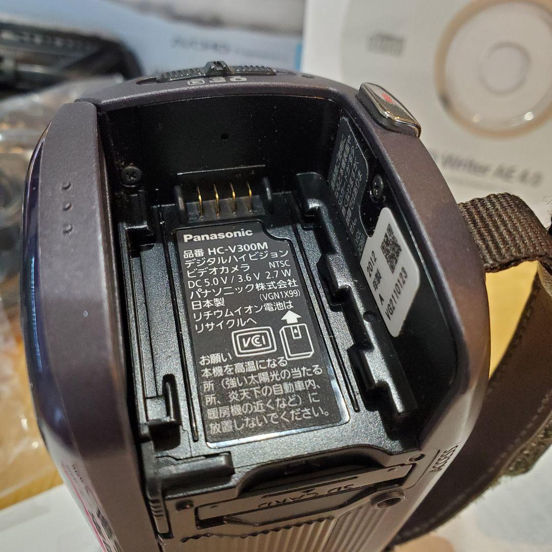 Panasonic　ビデオカメラ　HC-V300M　デジタルハイビジョン