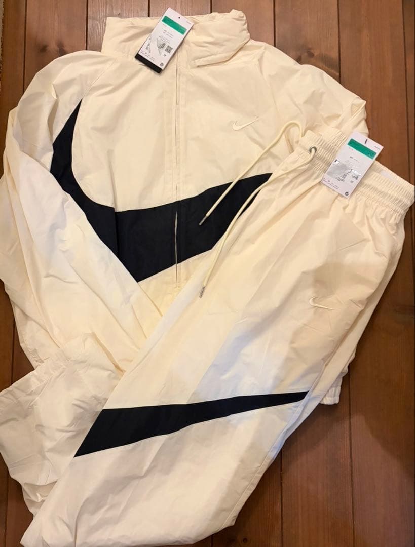 ナイキ　ナイロンジャケット　ジャージ　トラック　セットアップ　スウッシュ　　XL