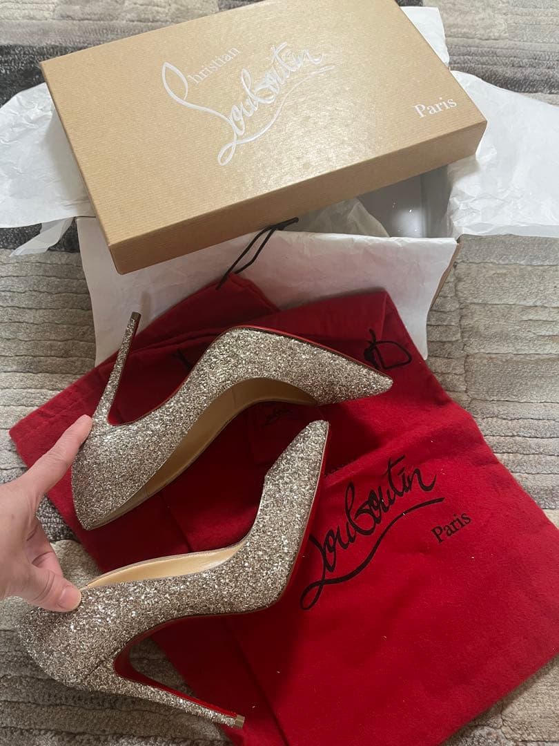 新品Christian Louboutin シルバー　ハイヒール24時間以内発送