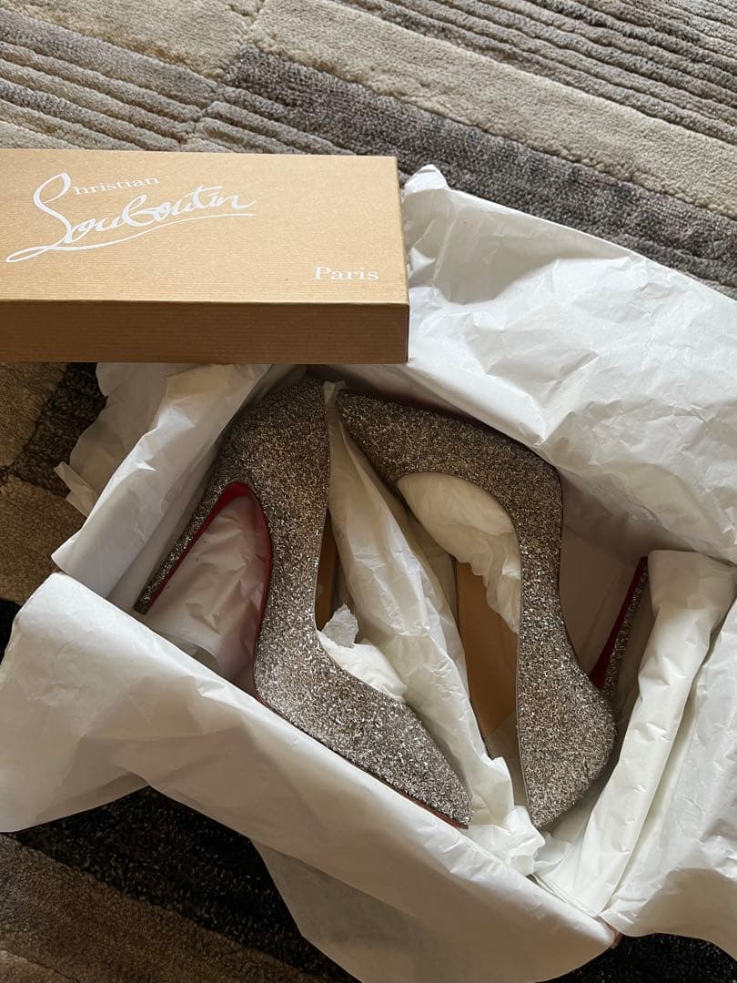 新品Christian Louboutin シルバー　ハイヒール24時間以内発送