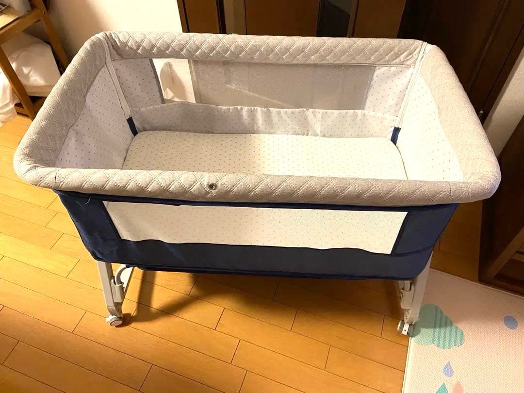 KiNO LiNPO 移動式ベビーベッド　ネイビーブルー