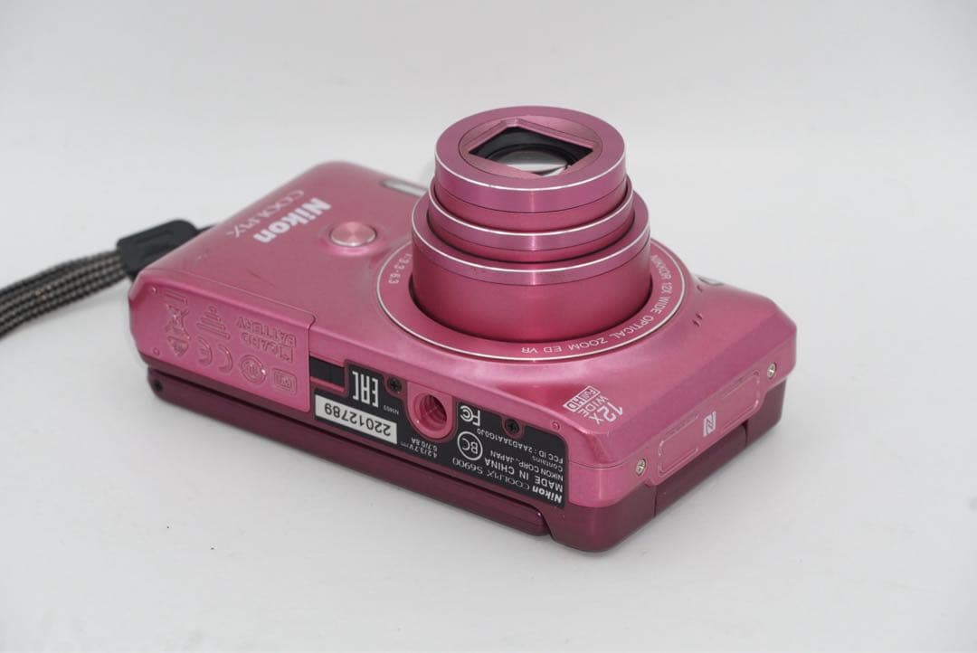 デジタルカメラ Nikon coolpix S6900