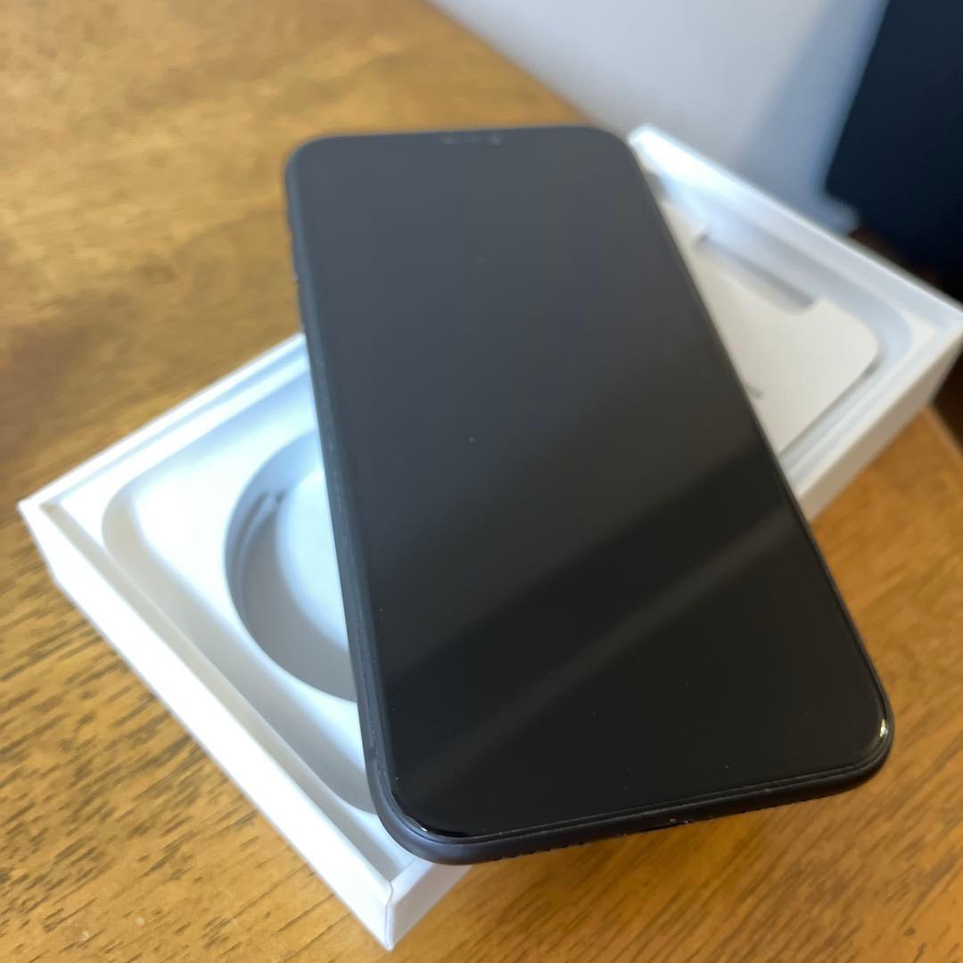 iPhone 11 64GB 海外 SIM フリ-