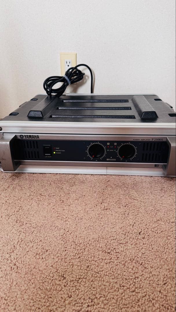 Yamaha P2500S パワーアンプ