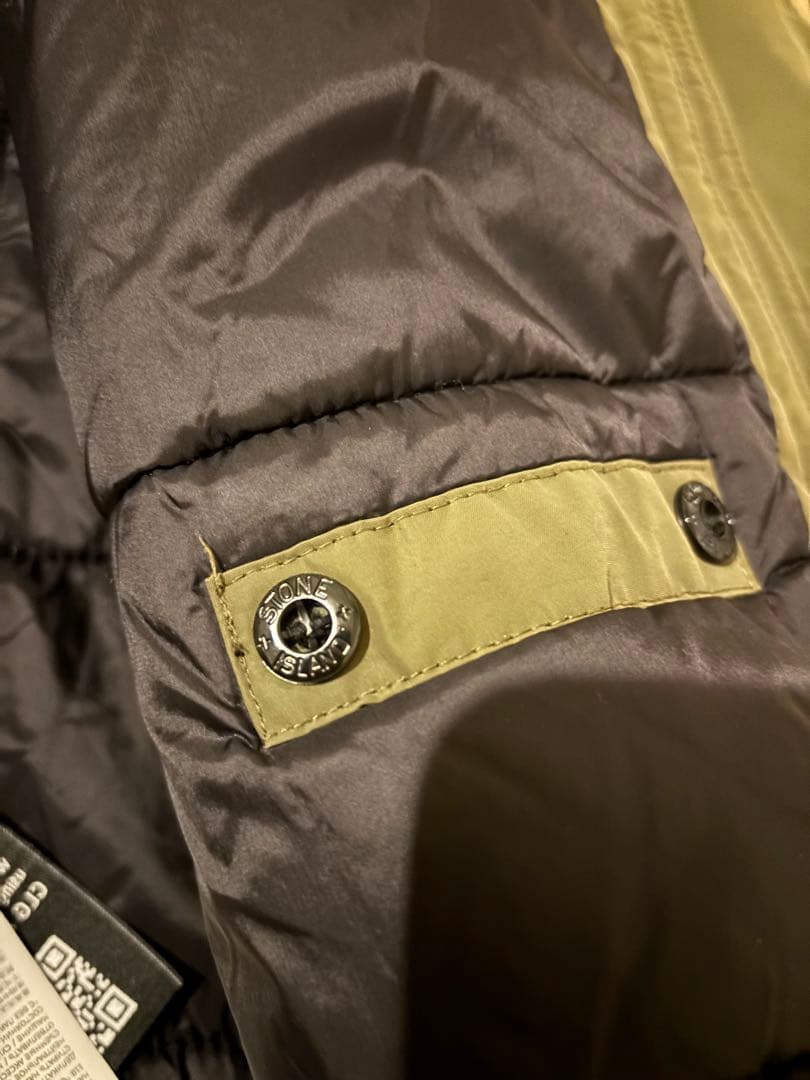 STONEストーンアイランド　プリマロフトジャケットカーキMサイズ