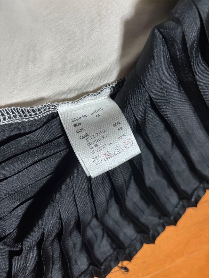 GOLDS infinity ビジュー付きホワイト/ブラックキャミソール M