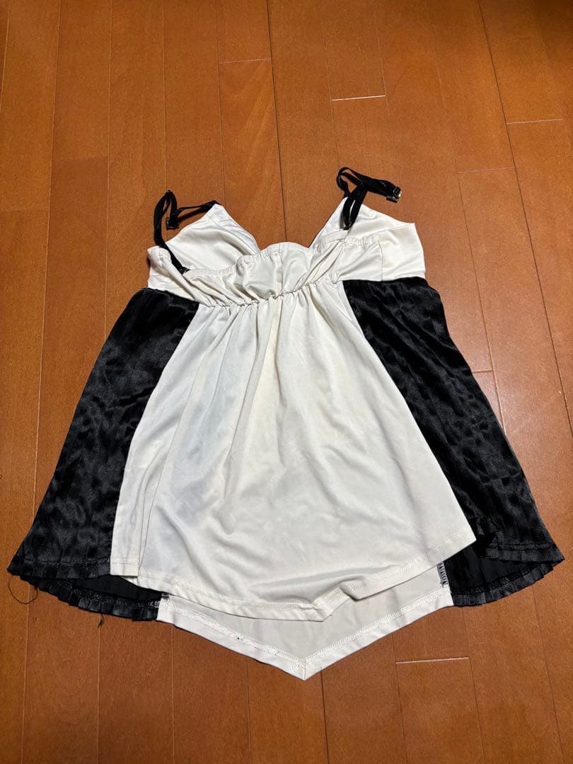 GOLDS infinity ビジュー付きホワイト/ブラックキャミソール M