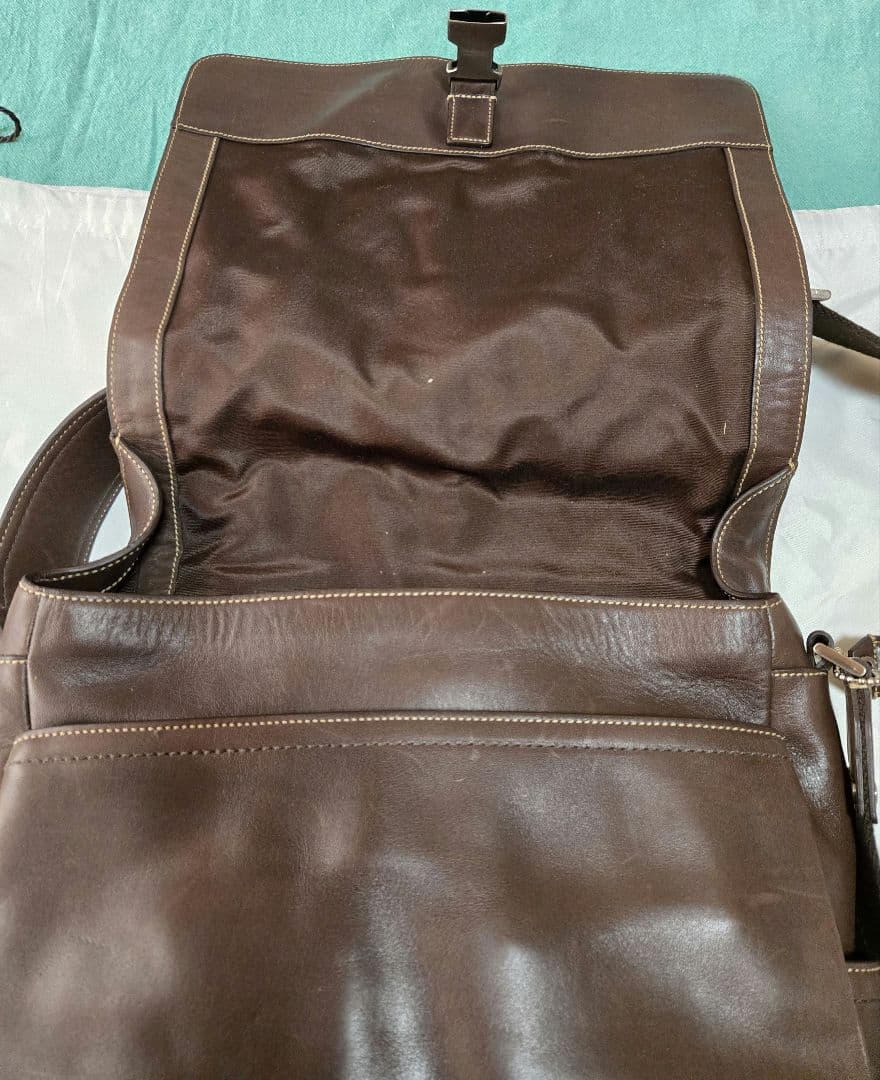 Coach ダークブラウン メッセンジャーバッグ