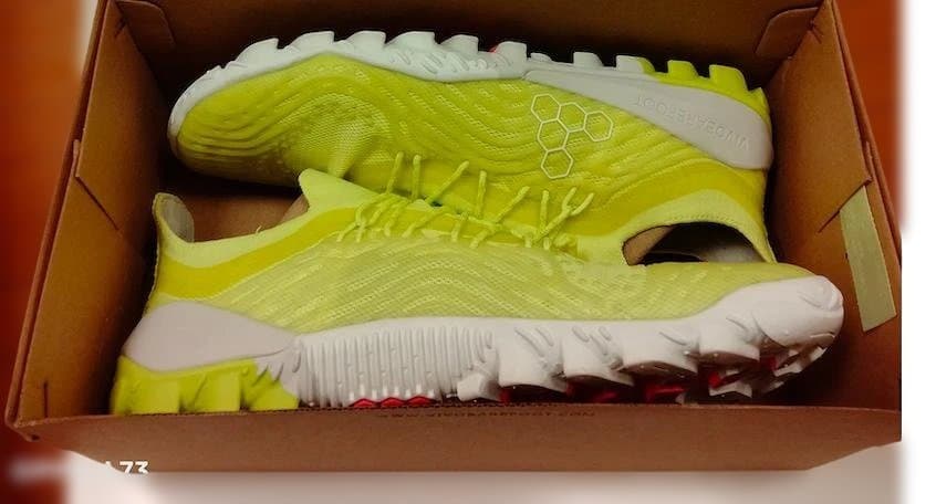 ビボベアフット　HYDRA ESCM トレーニングシューズ 42