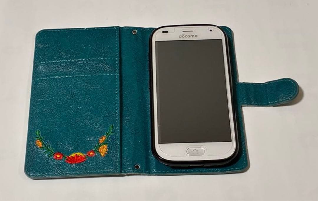 らくらくスマートフォン本体　F-42A