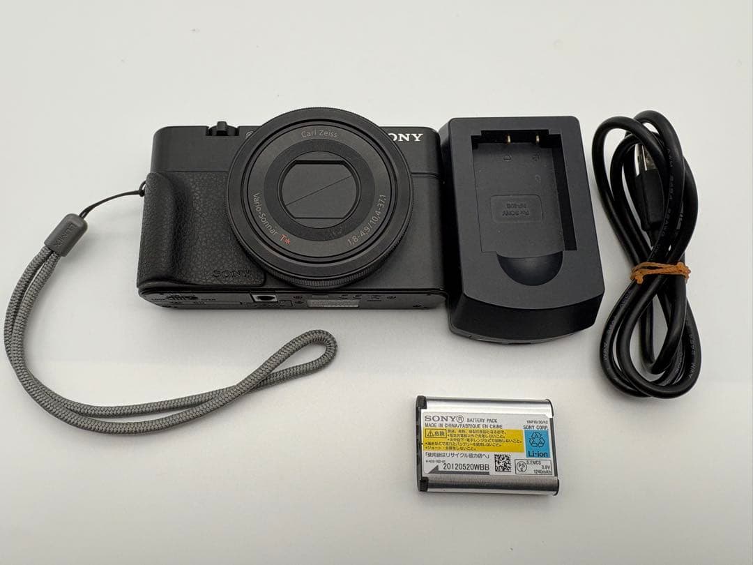 Sony DSC-RX100 初代　デジカメ