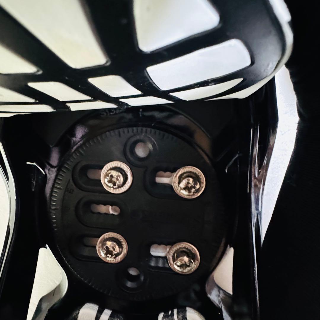 sサイズ　ゼブラ柄 スノーボードビンディング　サロモン女性レディース黒色ブラック