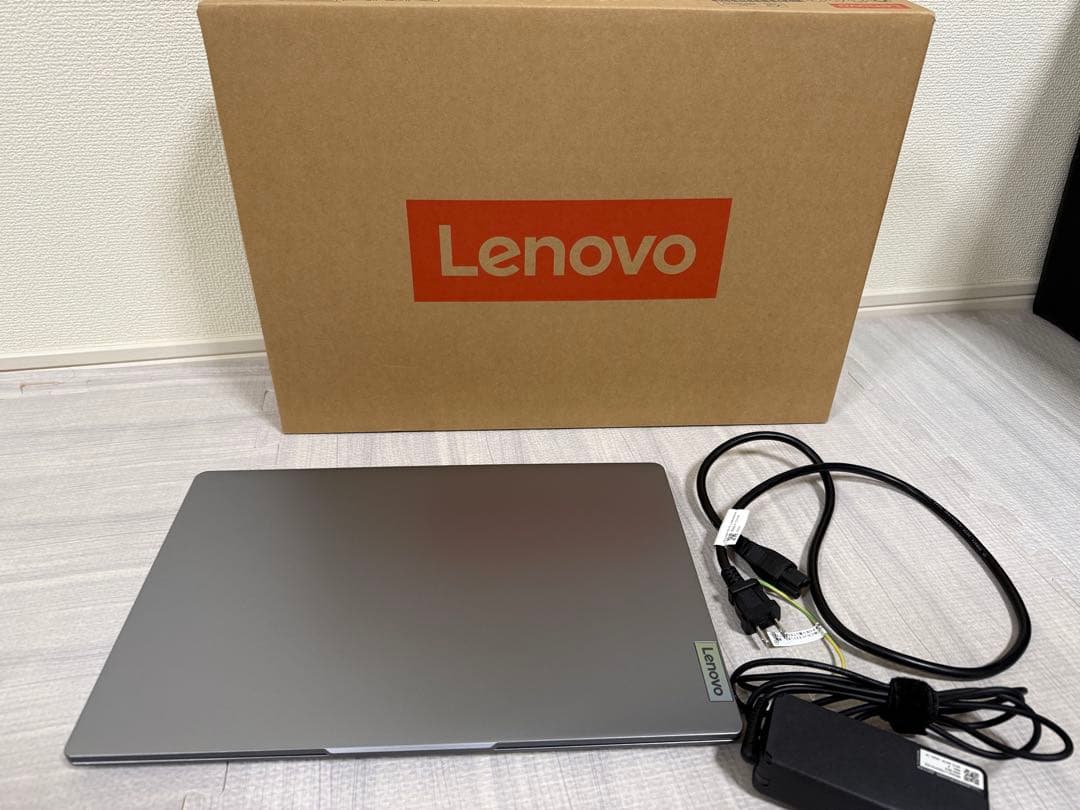 ideapad slim3i gen8 15.6型　512GB(SSD)Aグレー