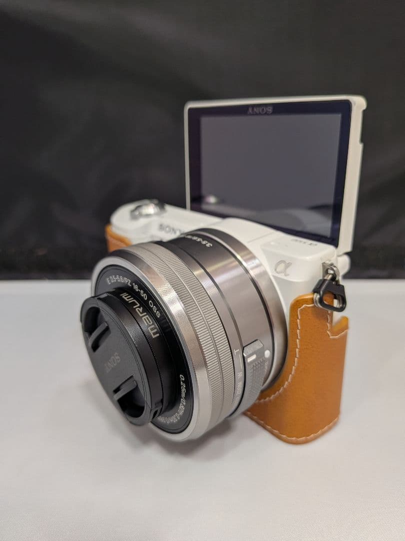 SONY α5100 ホワイト E 16-50mm