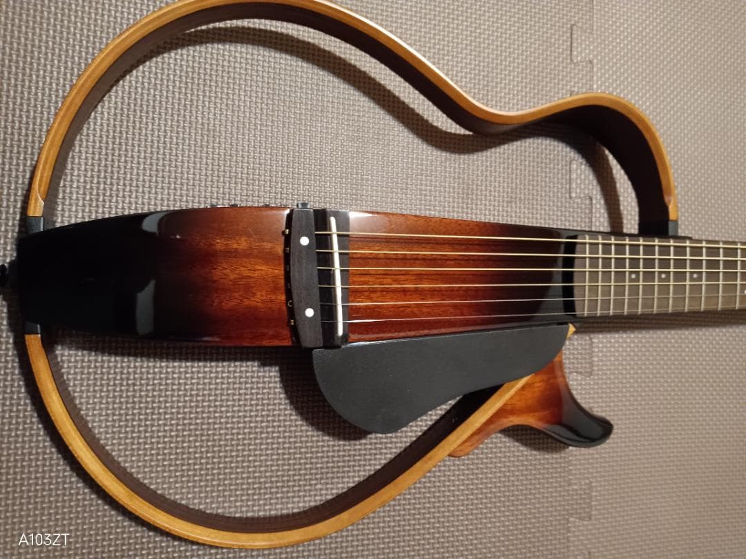 Yamaha SLG200S サイレントギター　アダプター付属