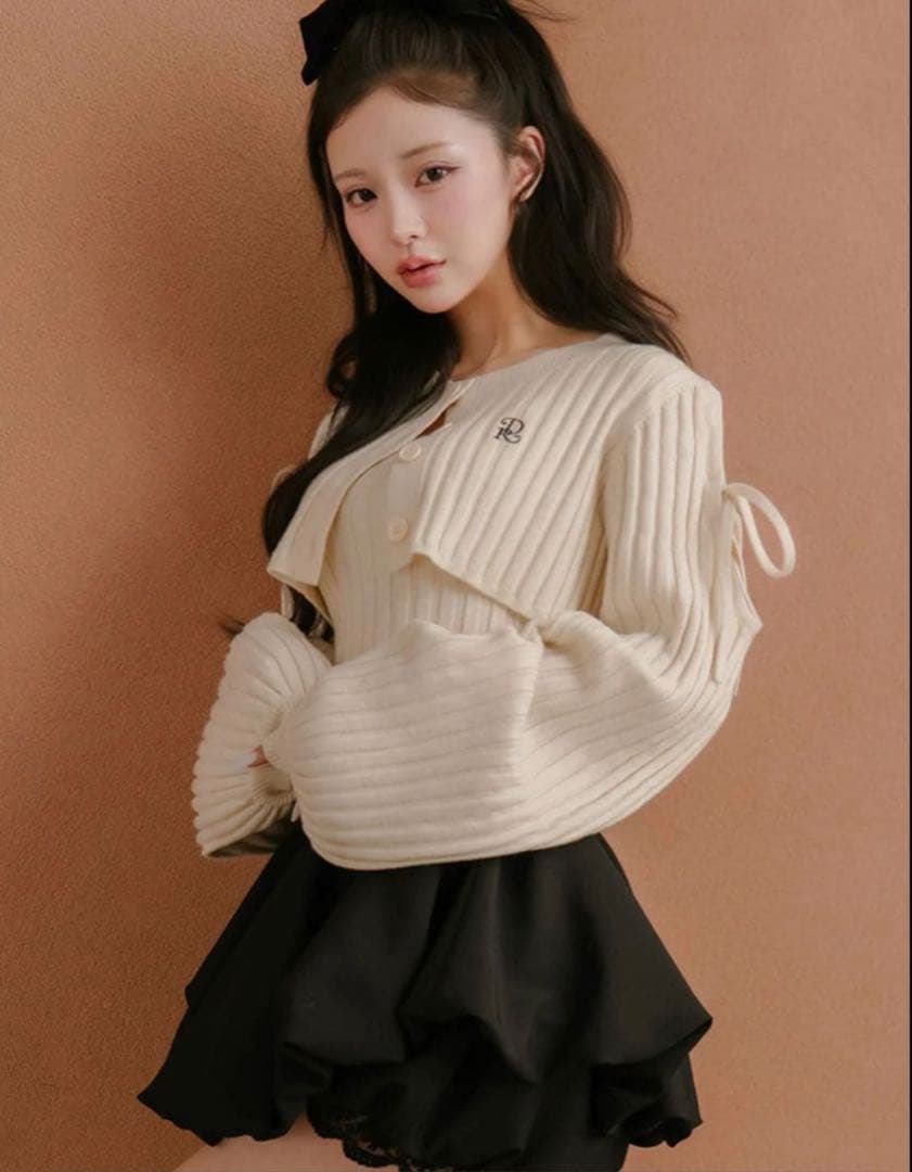 Darichショルダーオープンアンサンブルニットトップス