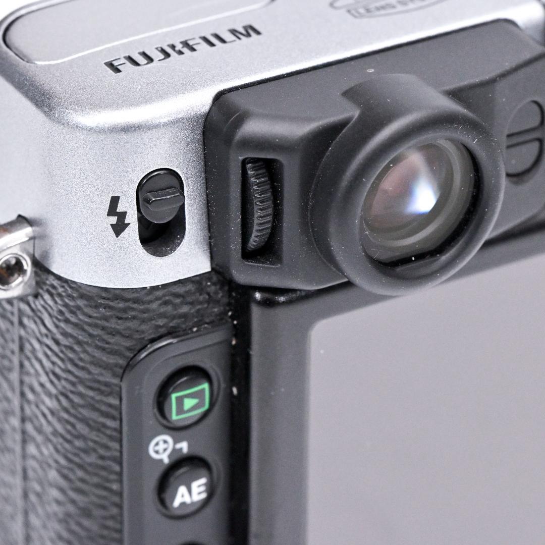 FUJIFILM X20 シルバー　【中古・美品】