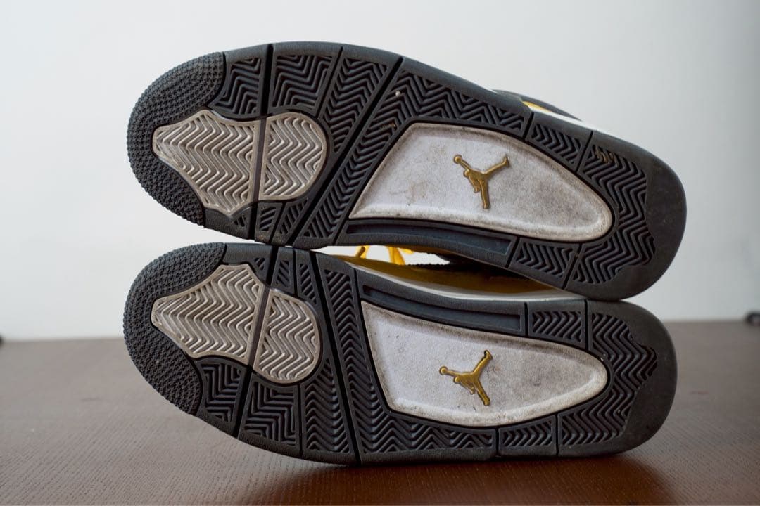 マ*ン様 値下げ！　Air Jordan 4 イエロー ブラック