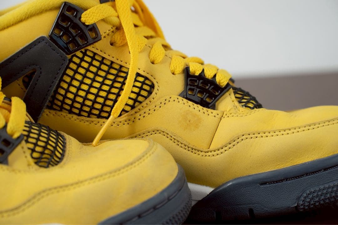 マ*ン様 値下げ！　Air Jordan 4 イエロー ブラック