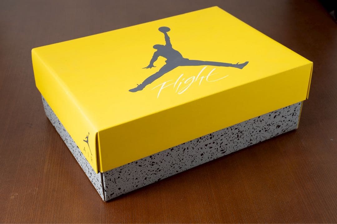 マ*ン様 値下げ！　Air Jordan 4 イエロー ブラック