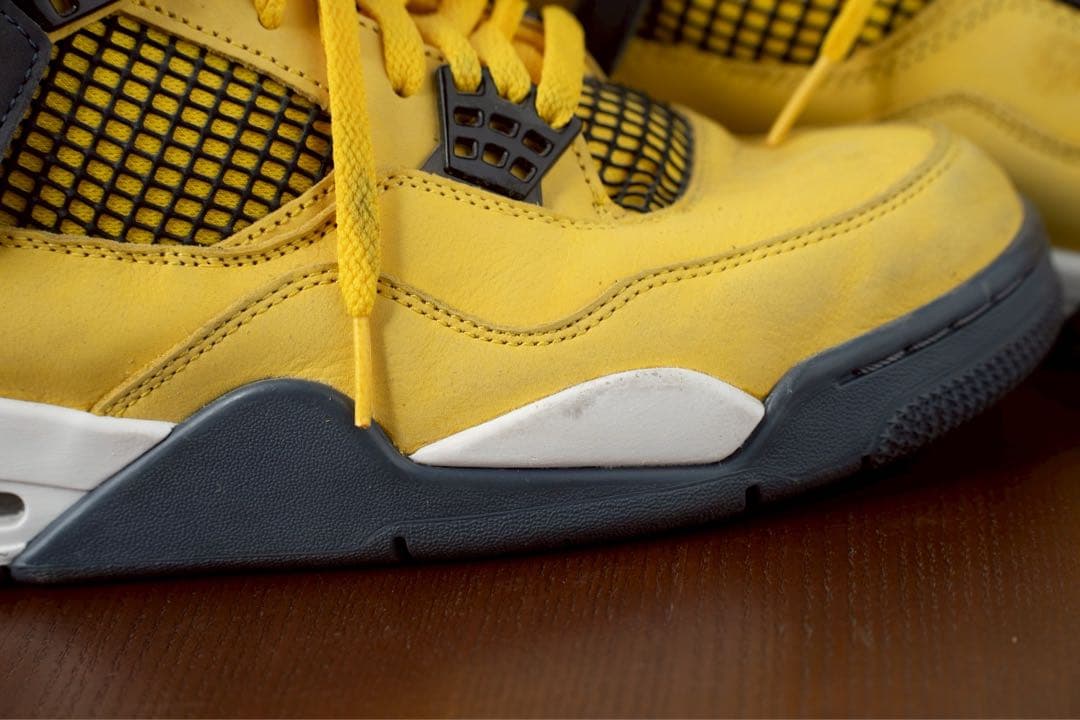 マ*ン様 値下げ！　Air Jordan 4 イエロー ブラック