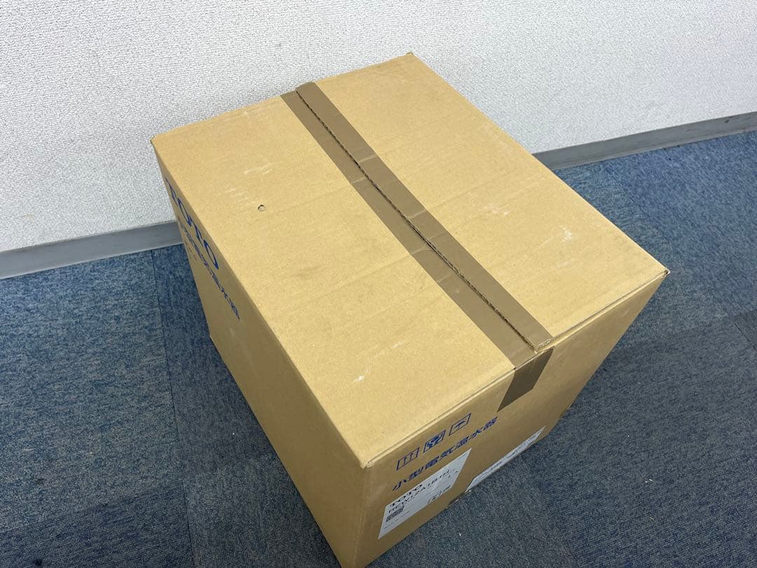 未使用品★小型電気温水器　TOTO REW12A1B1K