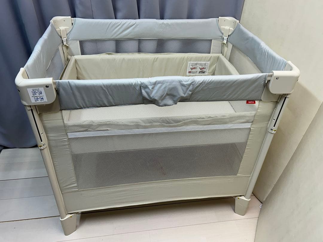 アップリカ　ココネルエアー AB　折りたたみベビーベッド