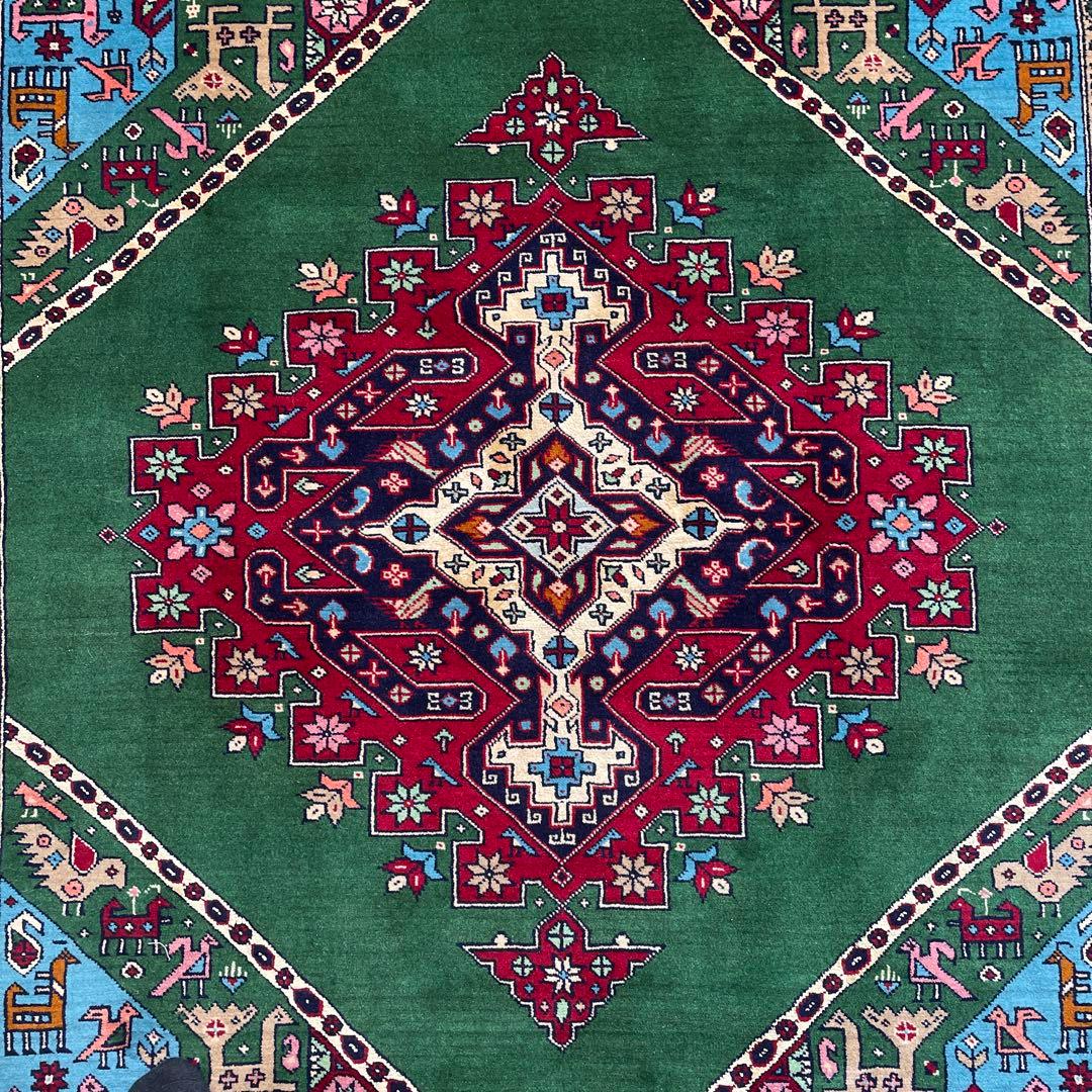 手織りペルシャ絨毯　新品　ウール&シルク　コルドグーチャン産　204×136cm