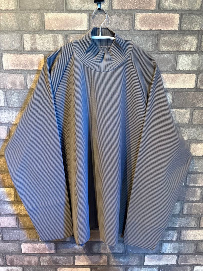 stein OVERSIZED GRADATION PLEATS LSグレージュ