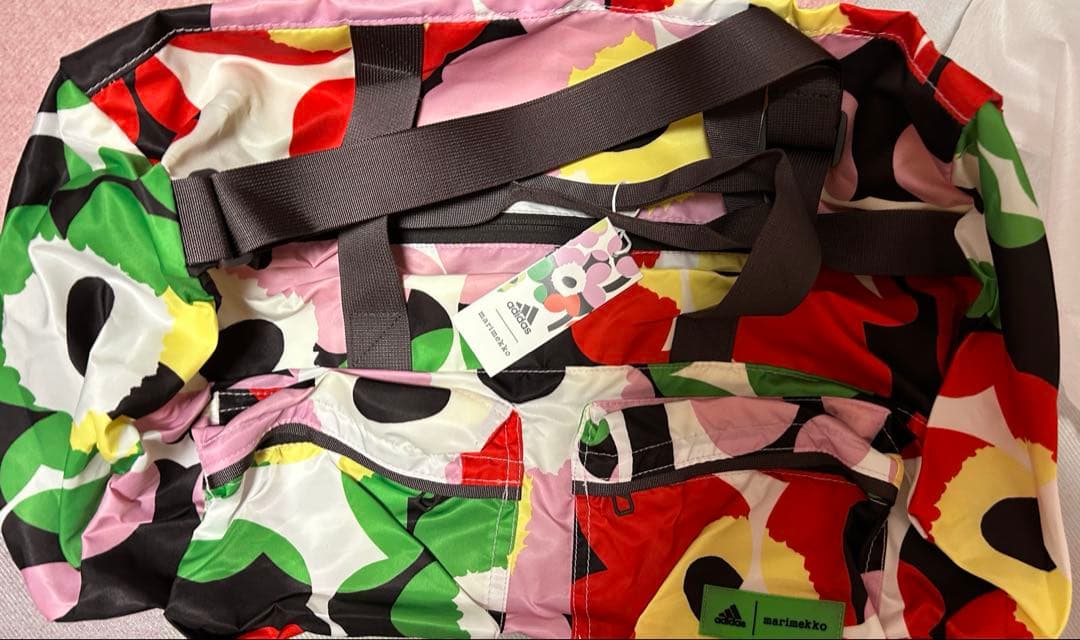 りもこん様adidas marimekko ボストンバッグ　新品未使用タグ付