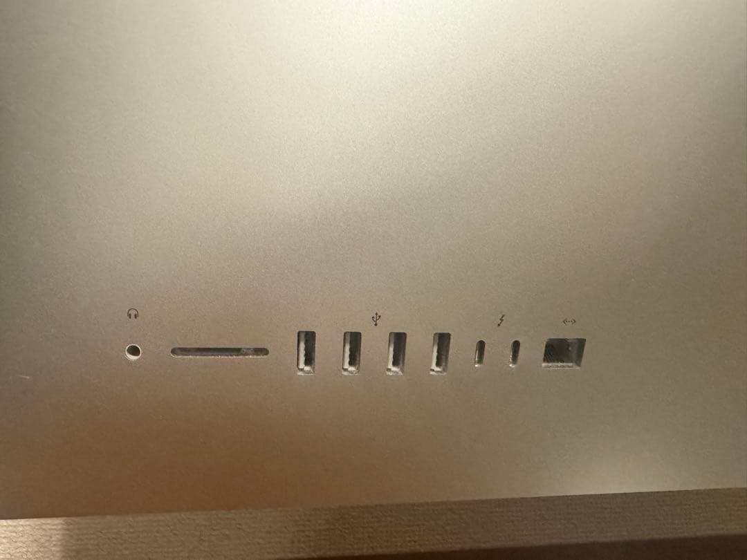 27インチ5K iMac 2017 メモリ24GB SSD 256