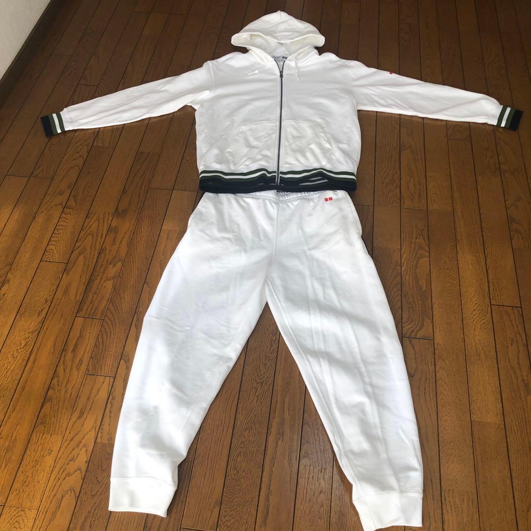 ユニクロ　テニススウェット