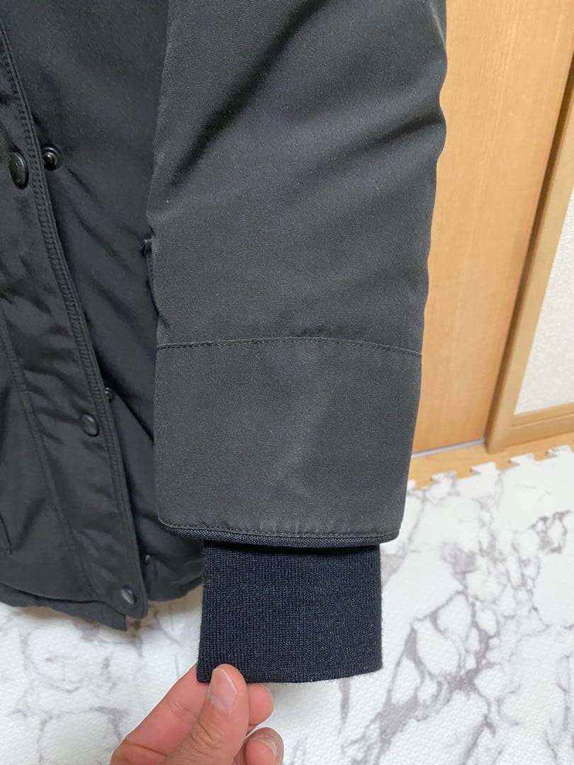 美品   黒 ダウンジャケット フード付き