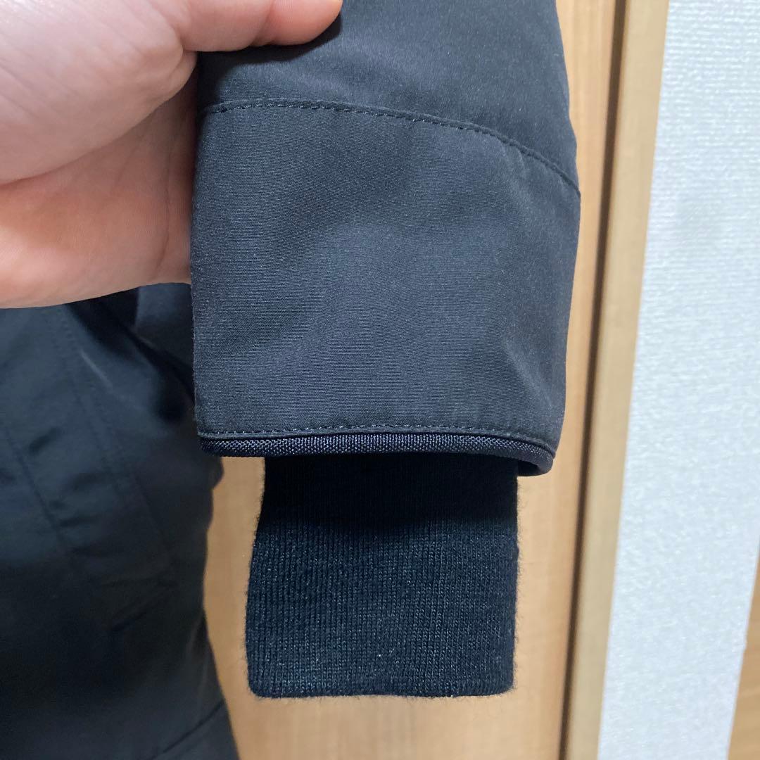 美品   黒 ダウンジャケット フード付き