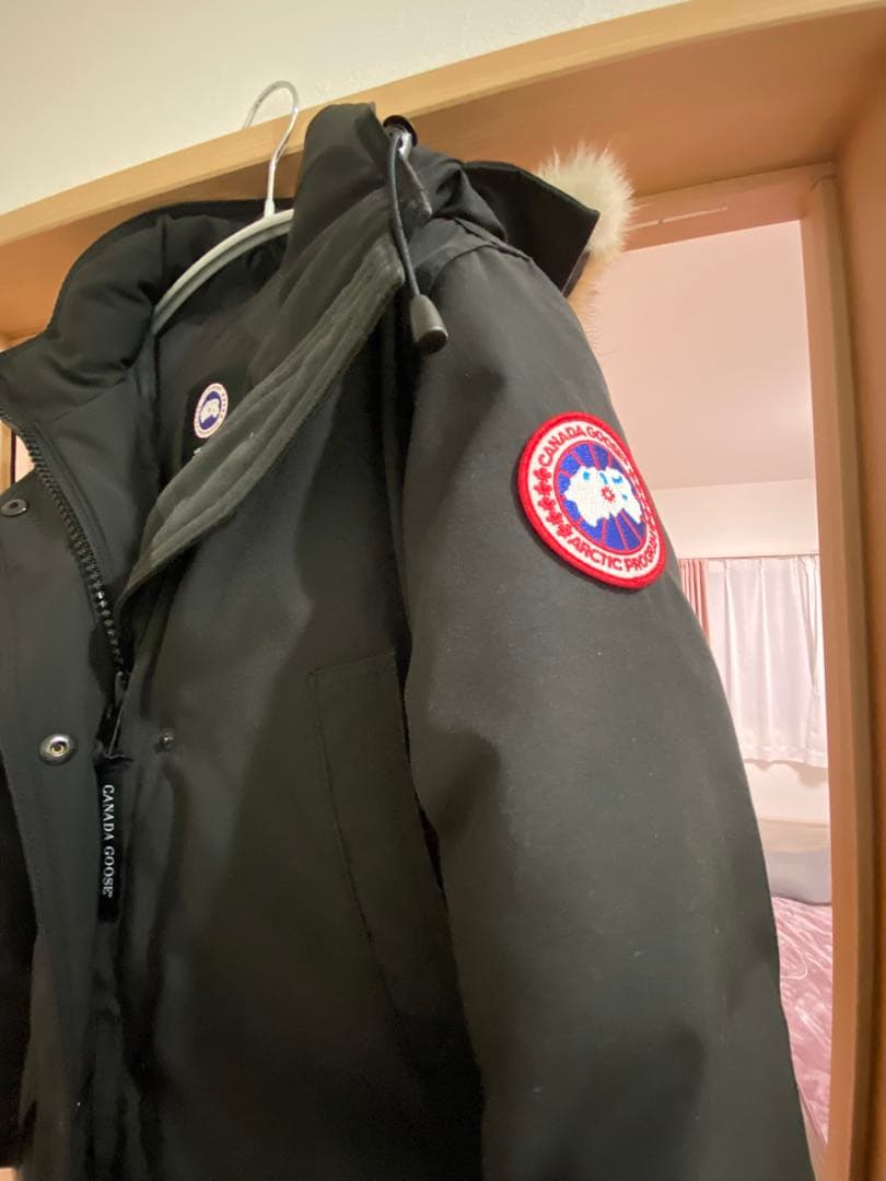 美品   黒 ダウンジャケット フード付き