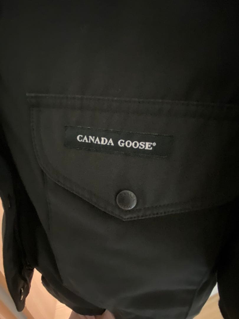 美品   黒 ダウンジャケット フード付き