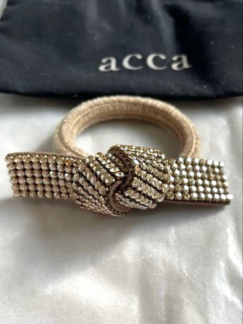 acca アッカ ブリジット ドレスポニー　ヘアゴム ロングセラーゴールド