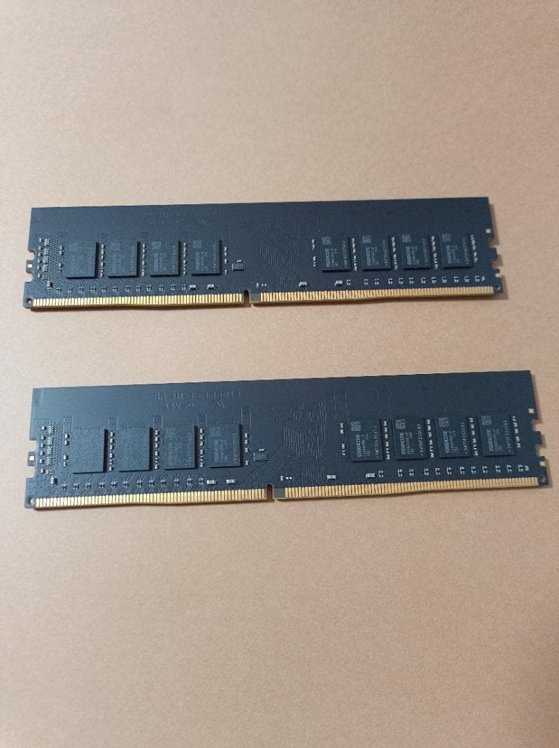 中古 DDR4 3200 32GBx2 ESSENCORE KLEVV