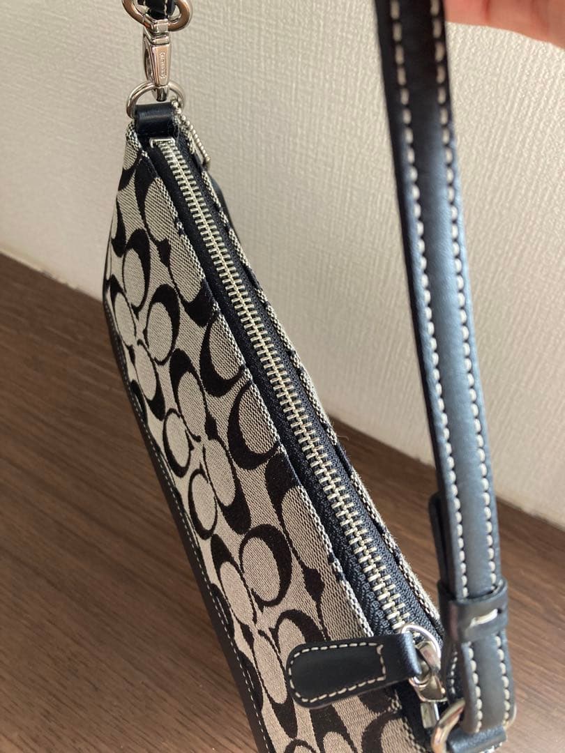 【新品】コーチ シグネチャーコレクション/アクセサリーポーチ/ハンドバッグ