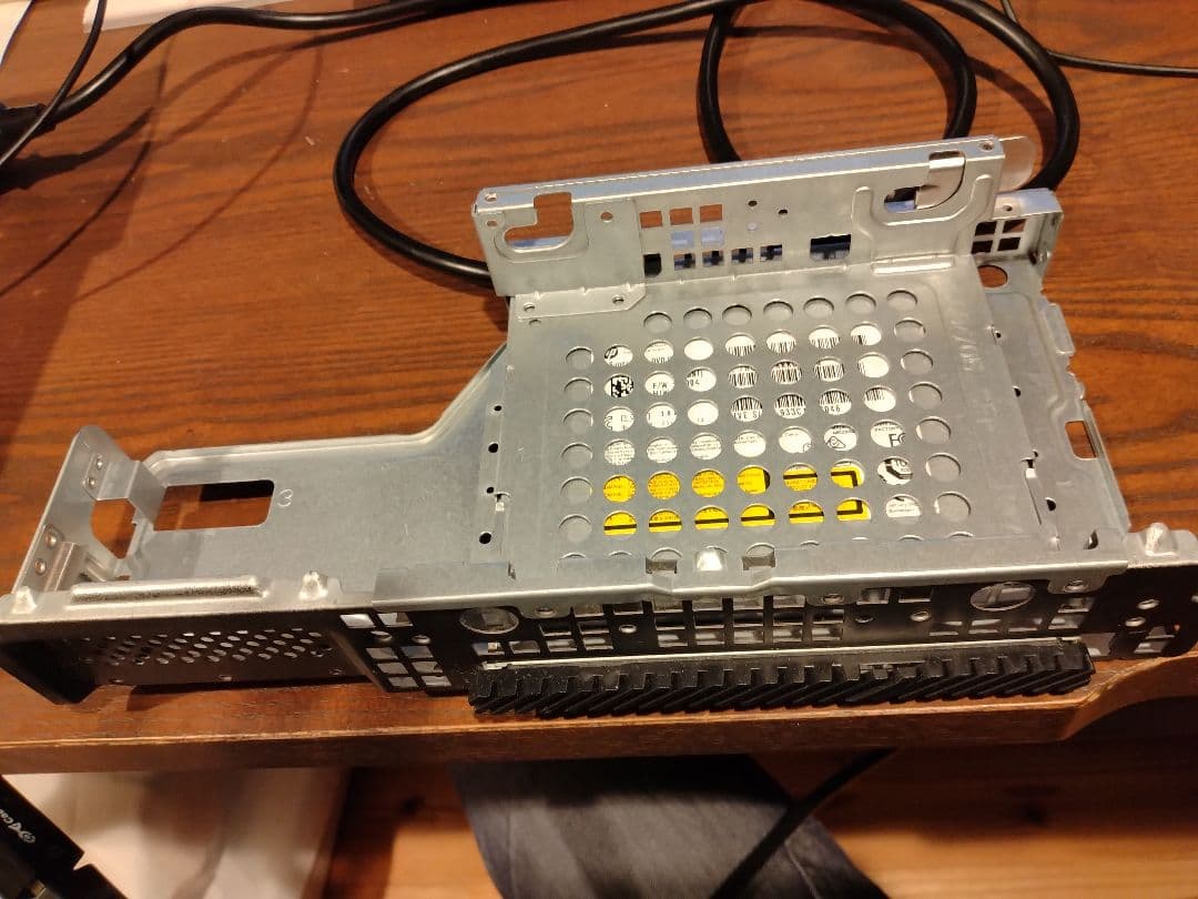 HP ProDesk 600 G4 SFF　第8世代、HDDなし部品取り