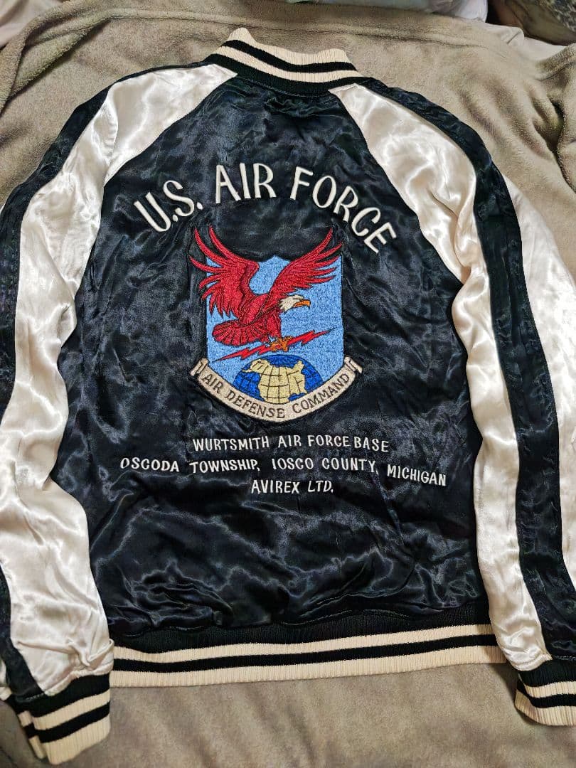 美品 2面用AVIREX USA 別珍 虎日本 スカジャン unisex サテン