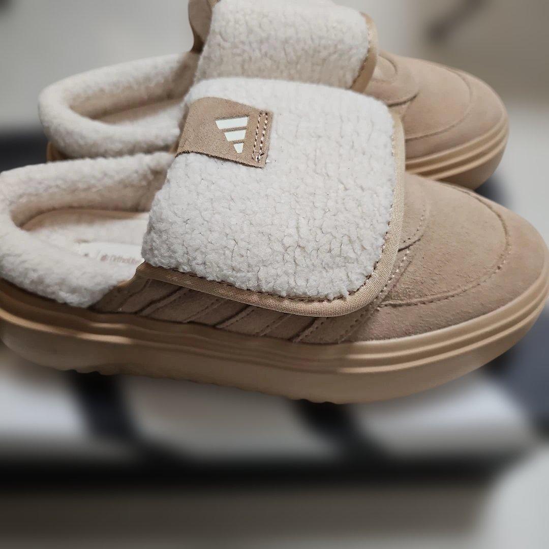 adidas★アディダス★23.5㎝★ボア付き★もふもふ★ベージュ★ミュール