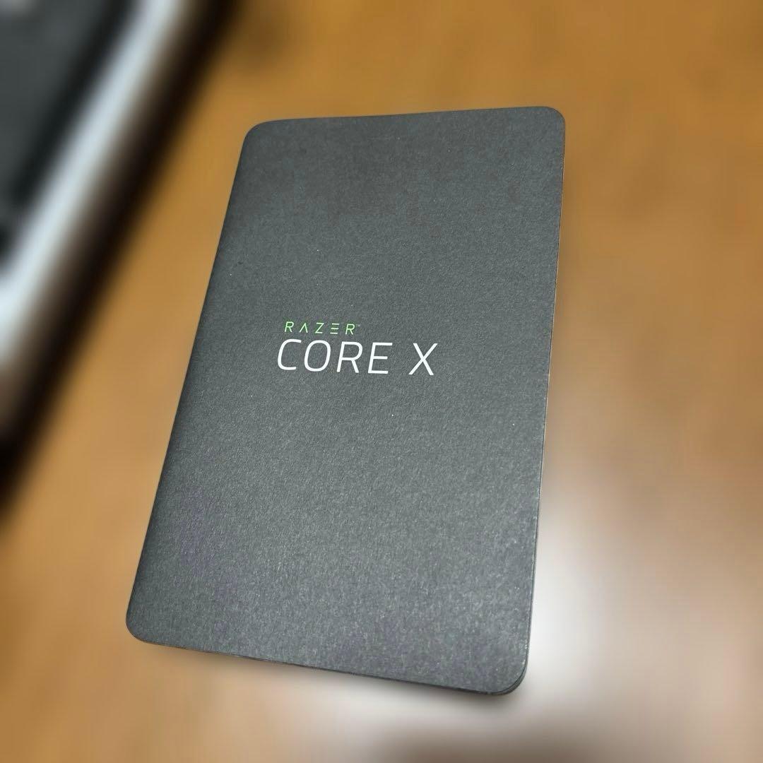 Razer Core X - Mercury White 外付けGPU