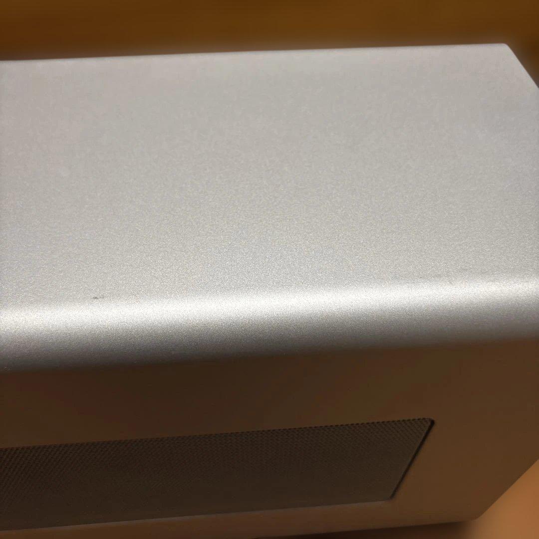 Razer Core X - Mercury White 外付けGPU