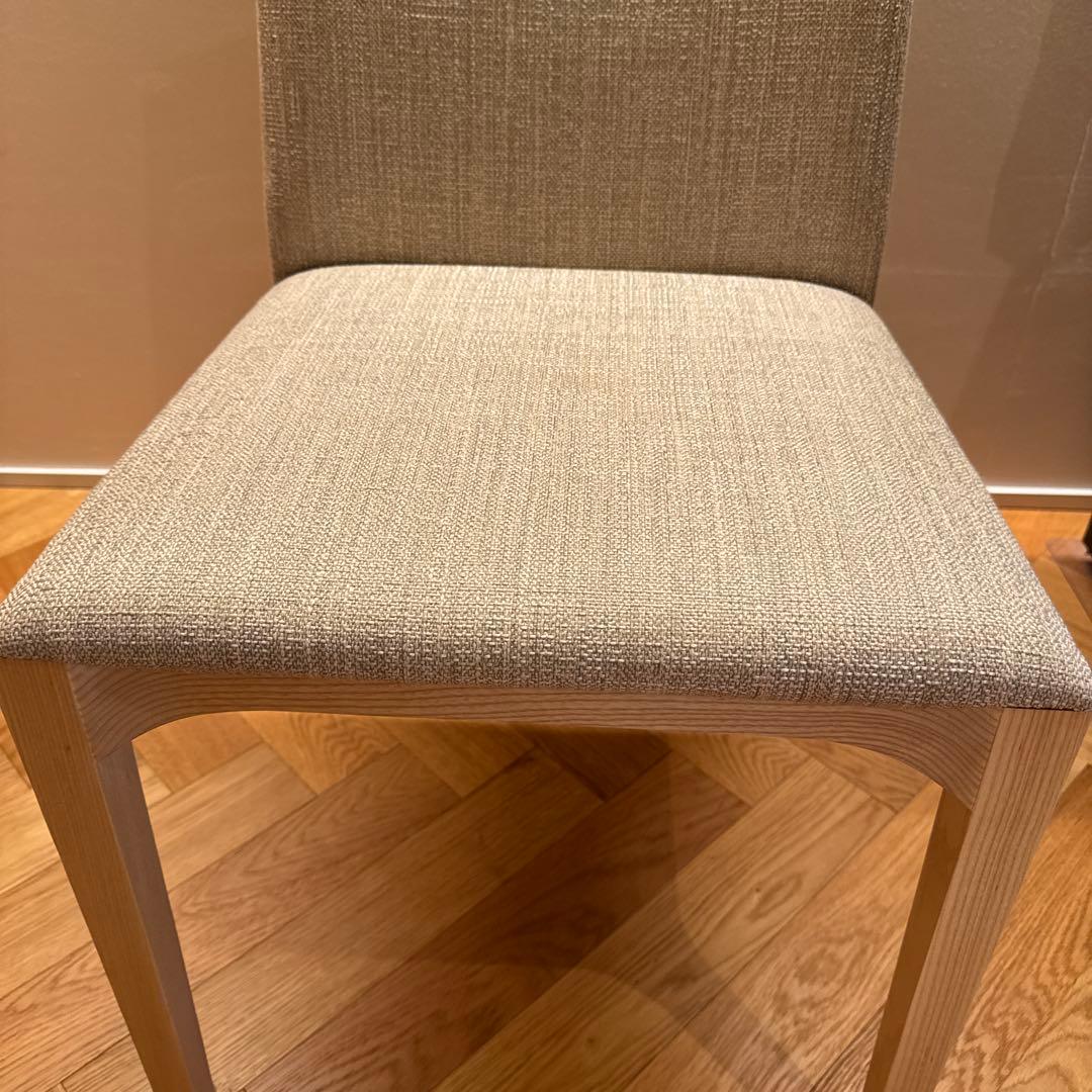 しおり　汚れあり　カッシーナ　椅子　アームレスチェア