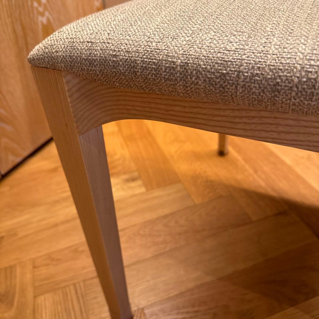 しおり　汚れあり　カッシーナ　椅子　アームレスチェア