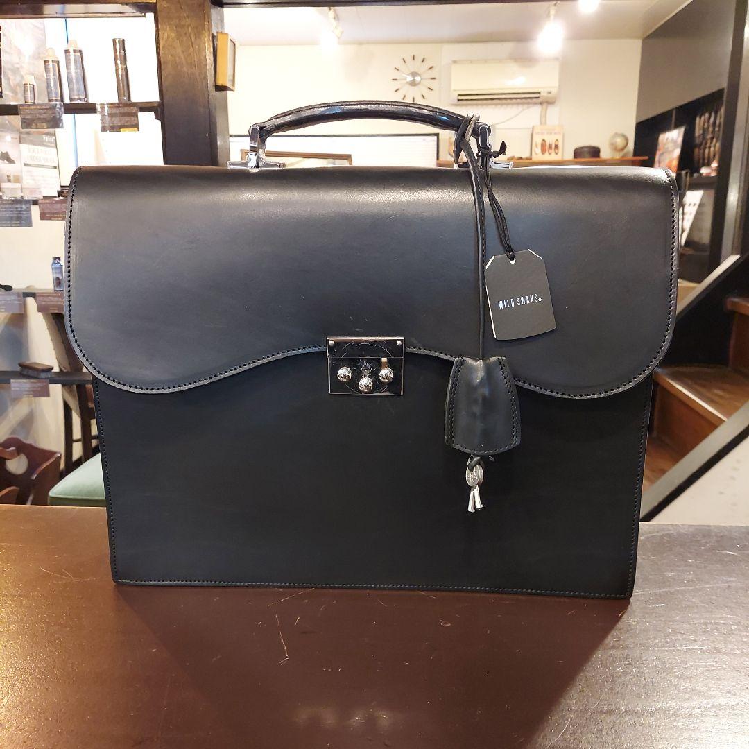 a*t様 ワイルドスワンズ ブリーフケース 15万円弱