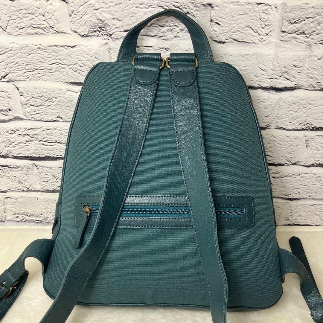 未使用級✨ダコタ ファレル シボ 山羊革 レザー A4可 ロゴ型押し リュック