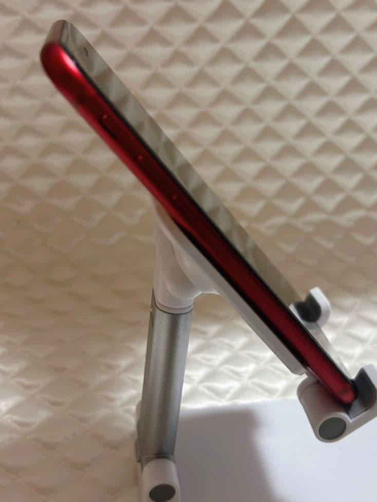 ひ*な様 Apple iPhone SE第2世代